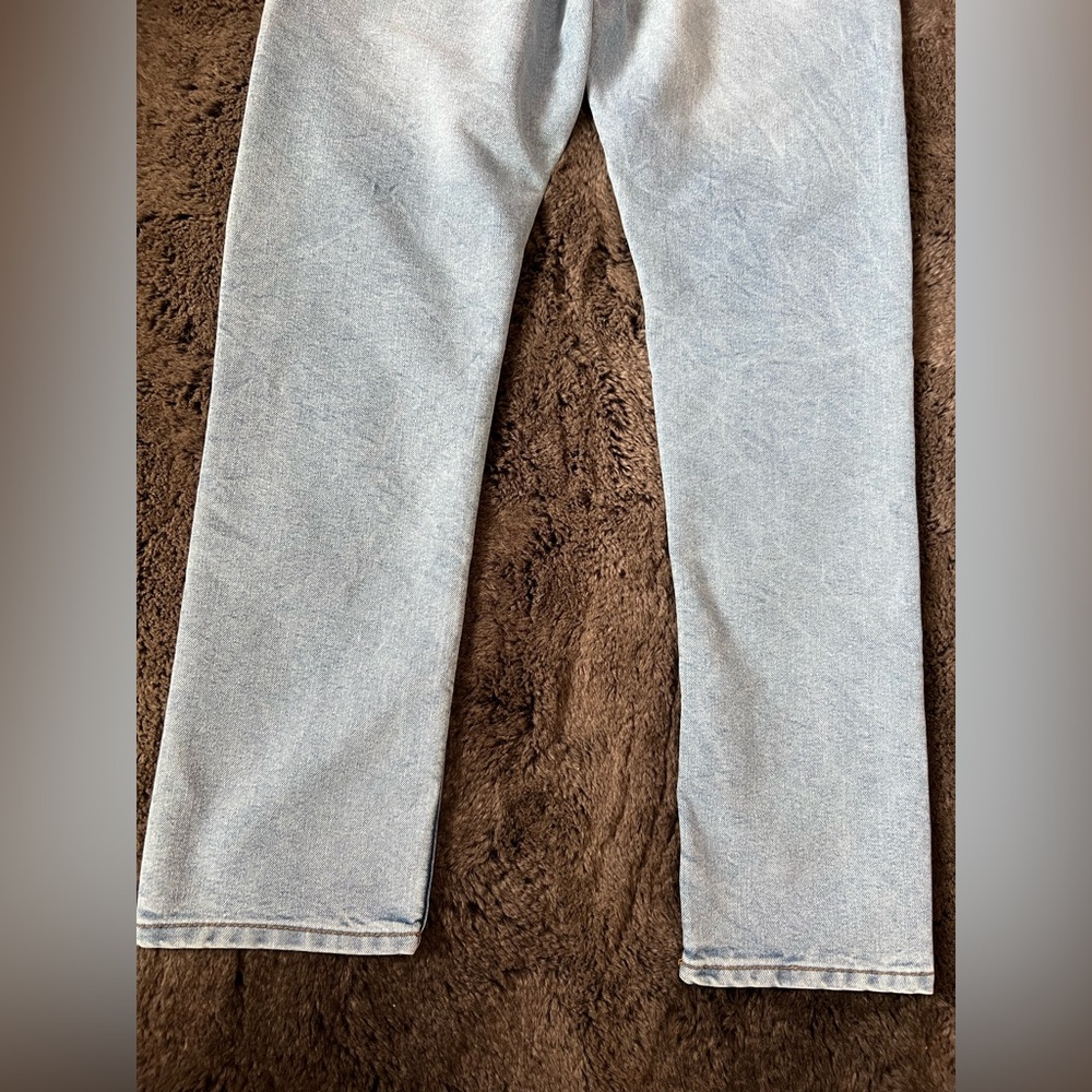Old Navy Straight Leg Light Jeans Size 34x32 - Picture 6 of 7